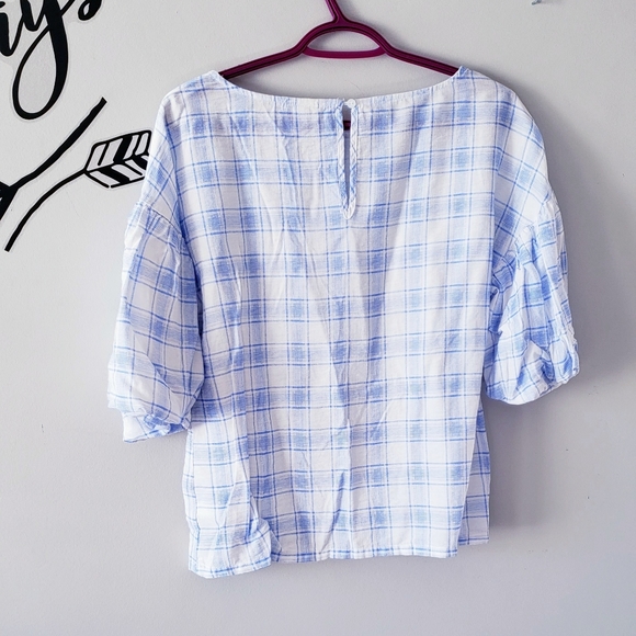 Puffed Sleeve Blouse - Picture 3 of 3